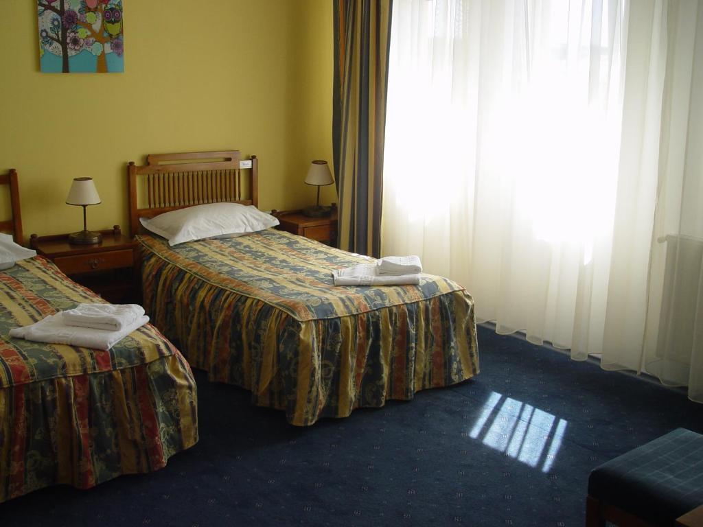 Hotel Astra Брашов Номер фото