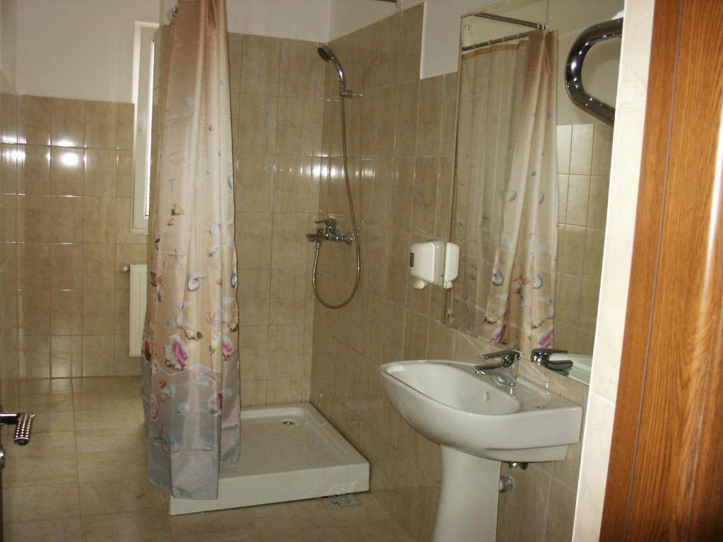 Hotel Astra Брашов Номер фото